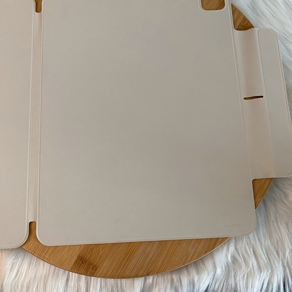 Premium White Tablet Cover - Picture 3 of 6